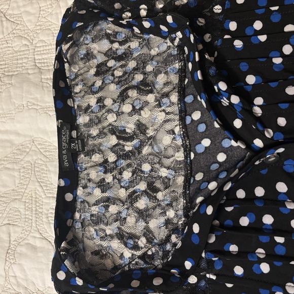 Ava And Grace Women's 2X Top Black With Blue And White Polka Dots. 3/4 Sleeve - Picture 6 of 7